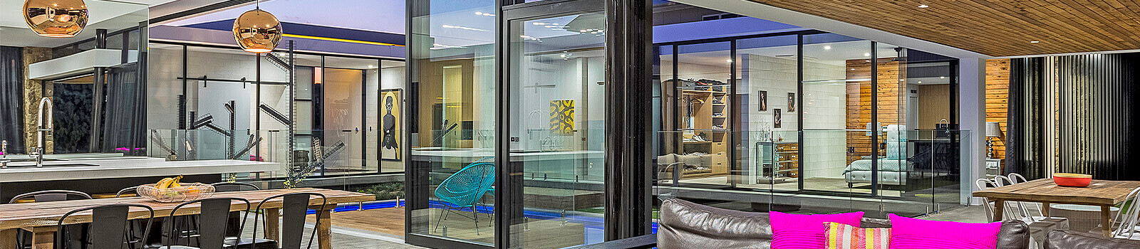 Large entertaining area with glass windows & doors